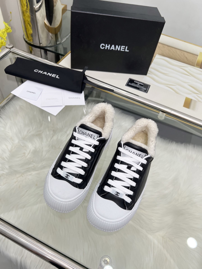 Ch**el sport shoes